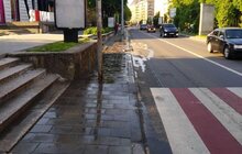 Фото 18: Комунальні служби продовжують миття міста