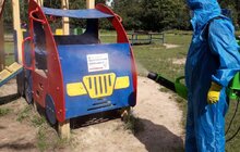 Фото 18: Комунальні служби щоденно проводять дезінфекцію у житлових будинках