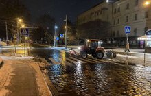 Фото 4: Для забезпечення проїзду по місту, зранку працювало 54 одиниці снігоочисної техніки