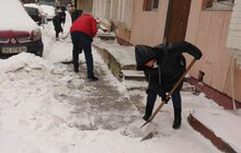 Фото 14: Працівники Львівської мерії долучились до прибирання міста від снігу