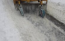 Фото 85: Для посипання доріг від ожеледиці минулої доби використано 527 м3 піскосуміші та 186 м3 солі