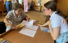 Фото 1: «Візити турботи» у Залізничному районі: щирі розмови й підтримка людей з інвалідністю