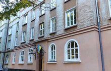 Фото 1: У Львові завершують відновлювати будинки, які постраждали від російських ракет
