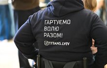 Фото 16: До мерії Львова завітали фіналісти Всеукраїнського турніру з баскетболу на кріслах колісних «Кубок Титанів — 2026»