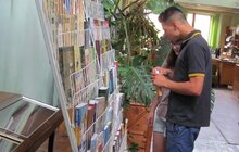 Фото 3: Львівські активісти передали мешканцям Слов’янська 400 українських книг