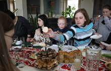 Фото 11: Львів’яни та українці, які втекли від війни до нашого міста, спільно відсвяткували Великдень 