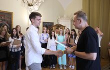 Фото 20: Учням, які отримали 600 балів на цьогорічному тестуванні, виплатять по 15 тисяч гривень
