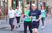 Фото 5: Мер Львова з дружиною в рамках півмарафону пробігли в дистанції 2 км