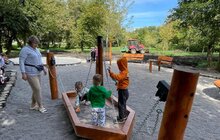 Фото 7: У парку «700-річчя Львова» облаштували великий дитячий ігровий простір