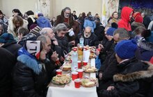 Фото 15: У Львові відбувся великий Різдвяний обід з потребуючими
