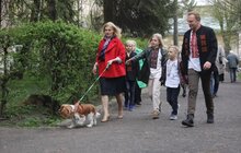 Фото 1: Міський голова Львова з дружиною проголосували на виборчій дільниці