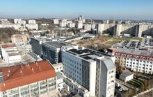 Фото 6: У Львові за донорські кошти встановлюють сонячні панелі на лікарнях та школі (відео)