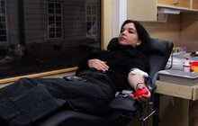 Фото 5: У центрі міста львів’яни та працівники Львівської мерії здали кров для військових