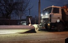 Фото 10: Львів очищають від снігу: вночі працювало 87 прибиральних машин, зранку задіяли ще 12 рейдерів і 63 мотощітки
