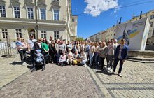 Фото 6: «Мам, я в безпеці»: у Львові відкрили фотовиставку про жінок, які рятували дітей від російських обстрілів