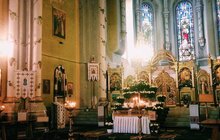 Фото 6: Молитва біля плащаниць храмів Львова