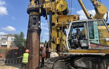 Фото 2: Перші буронабивні палі нового шляхопроводу на вул. Шевченка — Ковча вже влаштували: робота триває