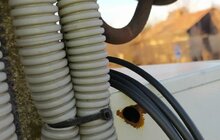 Фото 1: На перехресті вул. Шевченка-Брюховицька невідомі обстріляли камери відеоспостереження