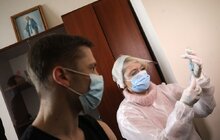 Фото 14: У Львові продовжують вакцинувати людей, які забезпечують роботу міста