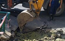 Фото 2: Приватна компанія пошкодила водопровід на вул. Рудницького: для мешканців працює водовоз