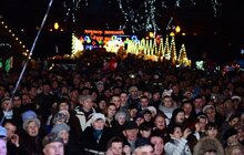 Фото 3: Близько 2 тис людей взяли участь у флеш-мобі «Львів колядує»