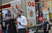 Фото 16: У Львові запрацював унікальний мобільний музей з особистими речами святого Івана Павла ІІ