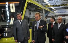 Фото 18: «Небагато є країн в світі, які здатні випускати такі трамваї», - А. Садовий