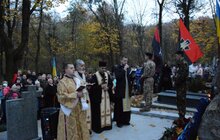 Фото 11: На братській могилі на цвинтарі Старого Знесіння відбулося вшанування пам’яті загиблих воїнів УГА