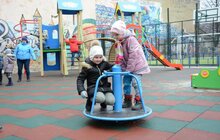 Фото 12: У Львові активно облаштовують дитячі і спортивні майданчики