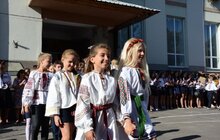 Фото 6: Свято першого дзвоника у Львівській лінгвістичній гімназії