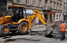 Фото 1: «Замість асфальту будемо забруковувати цю дорогу», - А.Садовий про ремонт вул Куліша