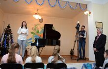 Фото 5: Місто Львів придбало для Винниківської мистецької школи рояль