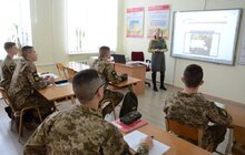 Фото 10: Мерія закупила інтерактивне обладнання для Львівського державного ліцею імені Героїв Крут