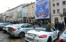 Фото 10: На площі Ринок презентували машини з проекту «OneLifeRally»