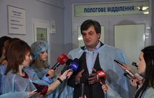 Фото 6: А. Садовий про міський пологовий будинок: «Тішусь, що сюди люди йдуть, тому що є комфорт, опіка, фахові лікарі, добрий догляд»