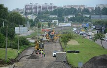 Фото 7: Ремонт вул. Хуторівка: підрядник стелить перший і другий шар асфальтобетону