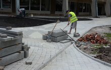 Фото 6: Ремонтні роботи біля Львівського цирку стартували.
