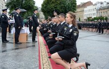Фото 8: У Львові посвятили в захисники правопорядку випускників Львівського державного університету внутрішніх справ МВС України