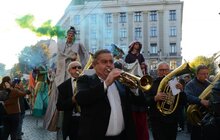 Фото 7: Карнавальною ходою у Львові розпочався «Золотий Лев на вулиці – 2017»