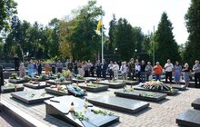 Фото 19: У Львові вшанували спочилих захисників України та помолились на могилі Патріарха Димитрія