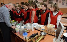 Фото 9: В рамках проекту «Школа лицарів» для львівських школярів уроки проводять воїни АТО та волонтери