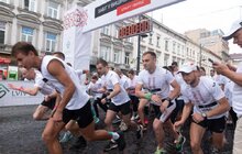 Фото 10: У центрі Львова провели забіг у вишиванках