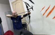 Фото 13: Терапія стрільбою: пацієнти центру НЕЗЛАМНІ стріляють з лука, аби зміцнити м’язи тіла