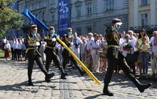 Фото 1: Львів відзначає 25-ту річницю Конституції України