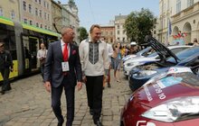 Фото 15: Міський голова Андрій Садовий дав старт Електромобільному Марафону «Львів – Монте-Карло»