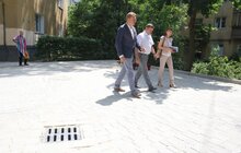 Фото 8: Роботи з капітального ремонту дороги і тротуарів прибудинкової території на вул. Перемиській, 9, 11 та Повстанській, 11