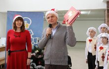 Фото 5: Мер Львова відвідав Фабрику св. Миколая і залишив подарунки дітям, а також попросив, щоб усім дітям цього року Миколай приніс книжки