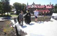 Фото 4: Блаженніший Епіфаній оглянув Меморіал пам’яті Героїв Небесної Сотні у Львові