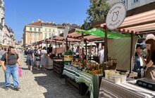 Фото 6: Сезонні фрукти, ягоди і крафтові товари: що можна купити на фермерському ярмарку на площі Ринок