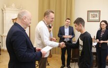 Фото 3: Двоє дітей-сиріт та дитина, позбавлена батьківського піклування, отримали ордери на однокімнатні квартири